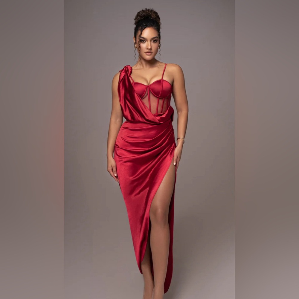 Elegant Red One-Shoulder Dress